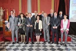 Grupo de los premiados en la 1ª edición de los premios de la revista "ejecutivos" en Cataluña.