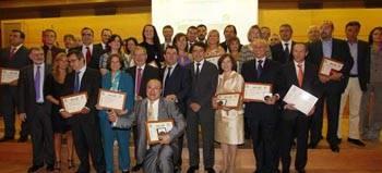 Foto de grupo de los galardonados en los Premios AEEPP 2011.