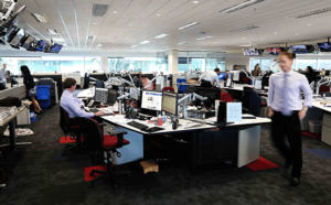 El manifiesto rechaza los intentos de injerencias políticas en las informaciones periodísticas.