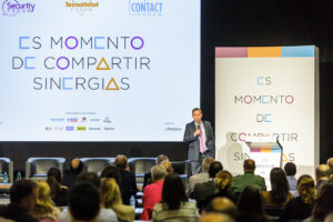 Ignacio Rojas, presidente de Peldaño, durante la inauguración del evento.