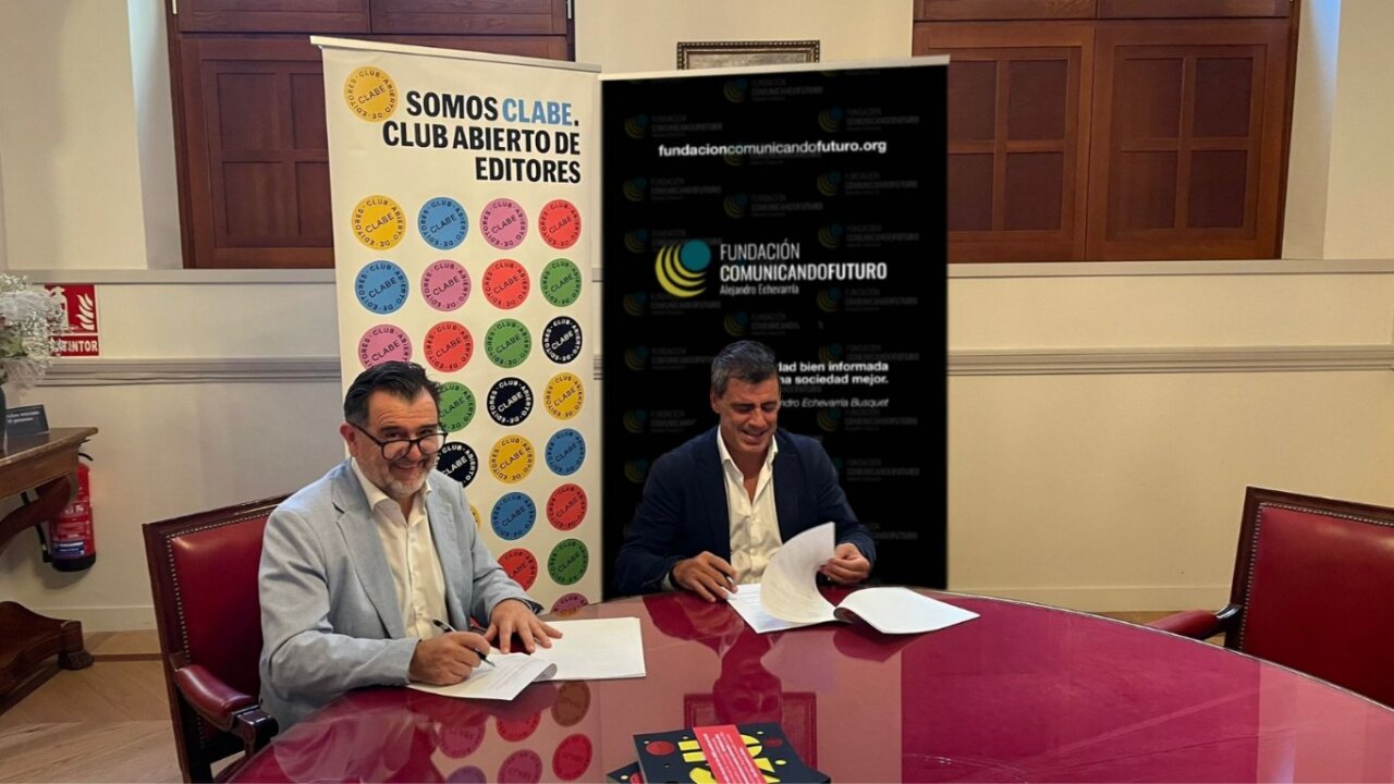 Arsenio Escolar y Alejandro Echevarría firman un convenio en el Ateneo de Madrid