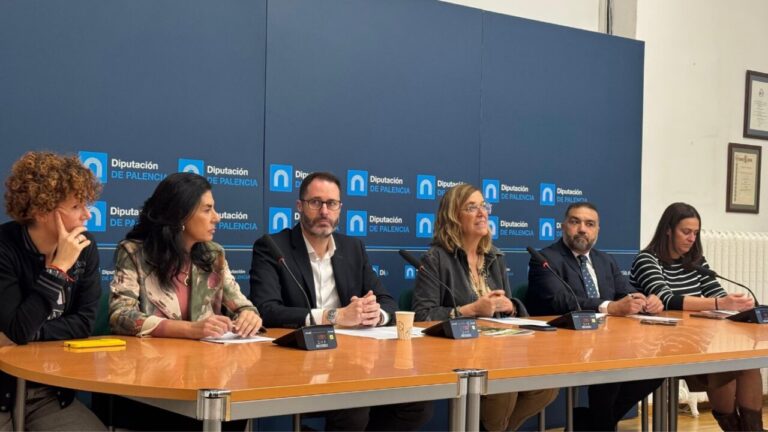 Rueda de prensa sobre el II Premio Luis María Rivas de Periodismo