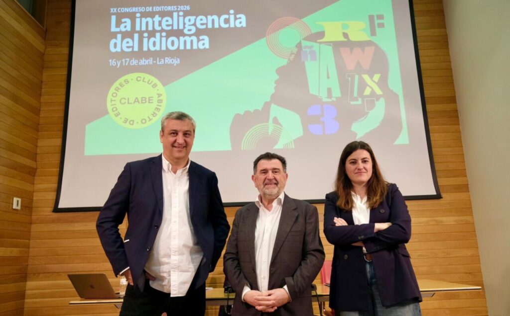 Chus del Río, Arsenio Escolar y Laura Urbieta en la rueda de prensa del XX Congreso de Editores CLABE